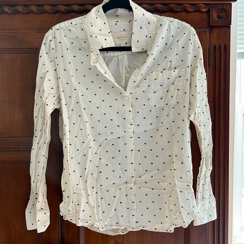 Barely worn Sezane button down with fun embroidered dots!